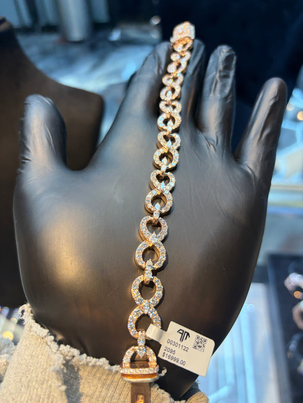 Infinity Link Pear Bracelet
