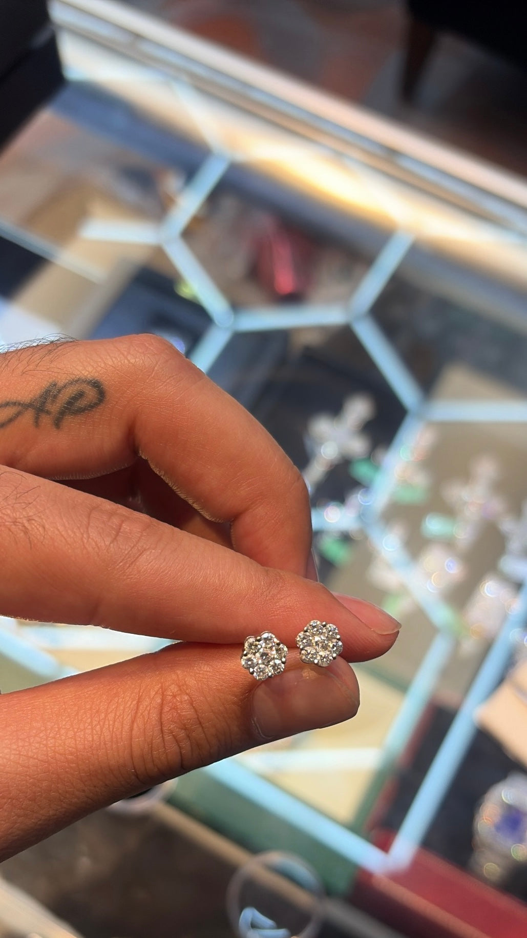 Vvs diamonds Earrigns